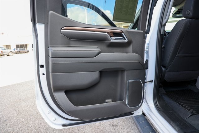 2025 Chevrolet Silverado LT