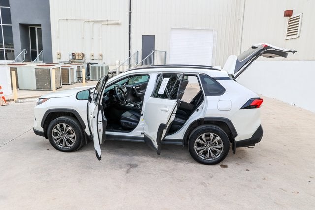 2022 Toyota RAV4 HYBRID Hybrid XLE Premium
