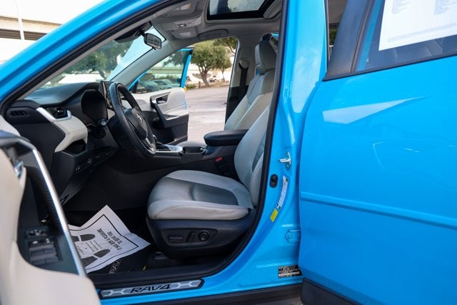 2020 Toyota RAV4 XLE Premium
