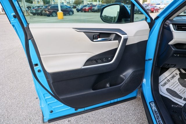 2020 Toyota RAV4 XLE Premium