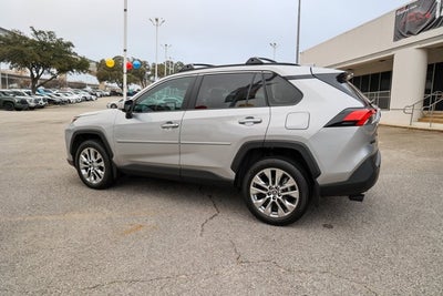 2025 Toyota RAV4 XLE Premium