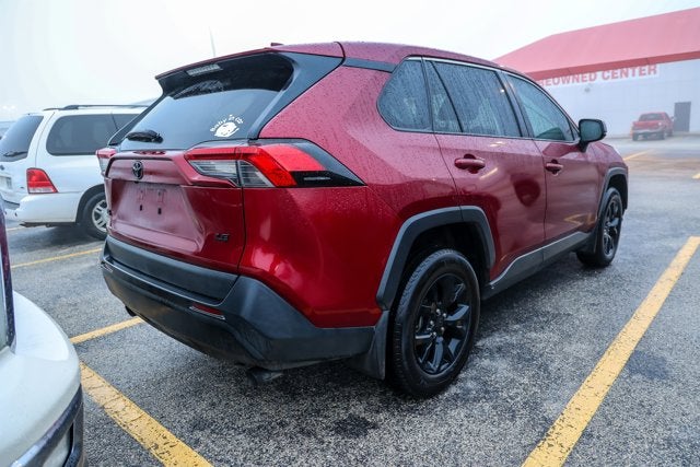 2022 Toyota RAV4 LE