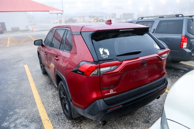 2022 Toyota RAV4 LE