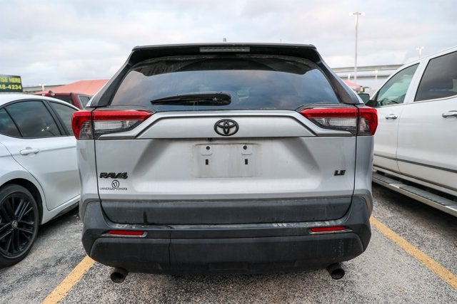 2021 Toyota RAV4 LE