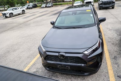 2025 Toyota RAV4 LE