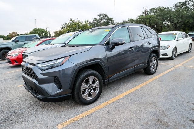 2022 Toyota RAV4 XLE