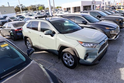 2020 Toyota RAV4 XLE