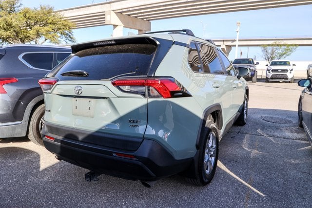 2020 Toyota RAV4 XLE