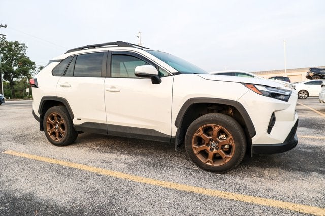 2023 Toyota RAV4 Hybrid XLE