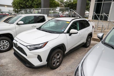 2025 Toyota RAV4 XLE