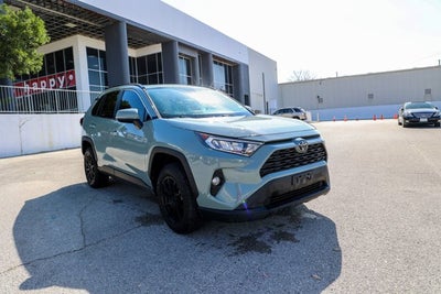 2020 Toyota RAV4 XLE