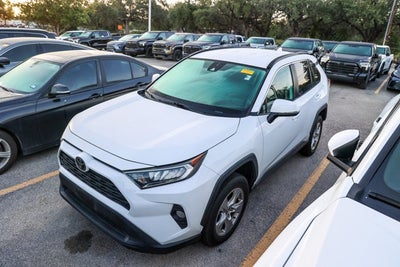 2020 Toyota RAV4 XLE