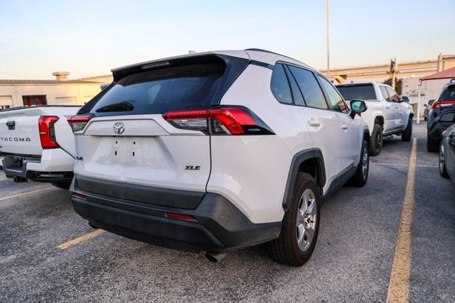 2020 Toyota RAV4 XLE