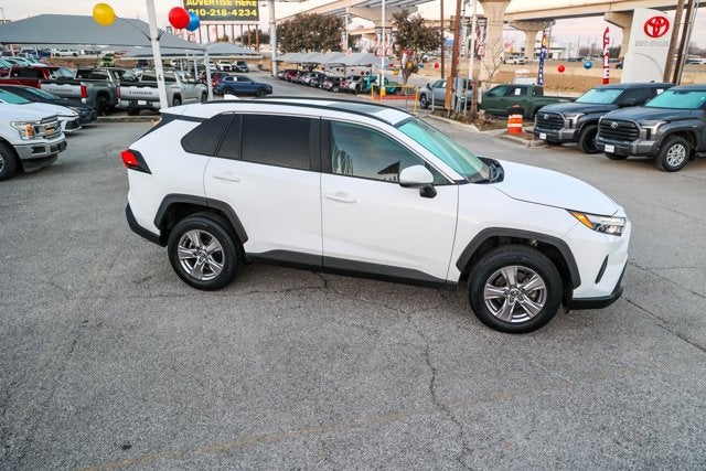 2022 Toyota RAV4 XLE