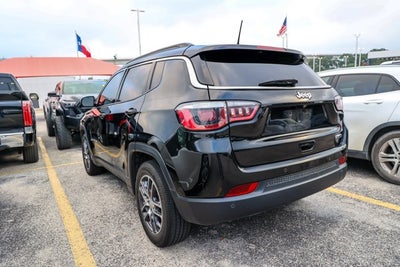 2020 Jeep Compass Latitude w/Sun/Wheel Pkg