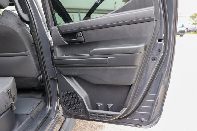 2025 Toyota TACOMA SR5 SR5