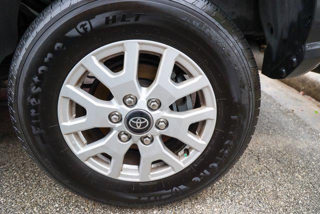 2025 Toyota TACOMA SR5 SR5