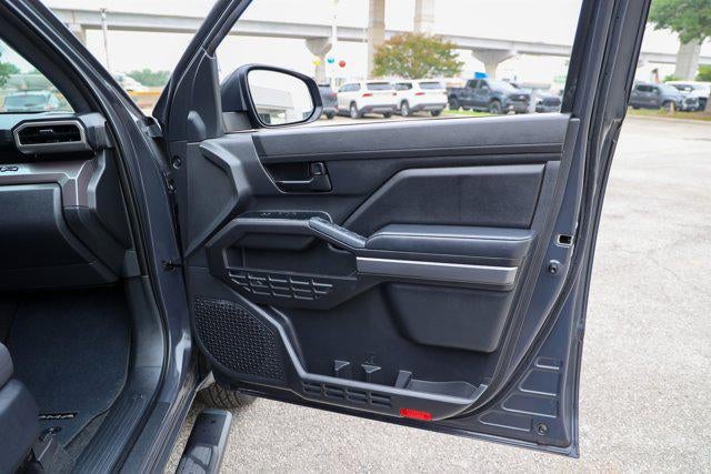 2025 Toyota TACOMA SR5 SR5