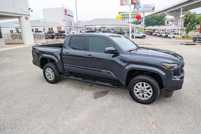 2025 Toyota TACOMA SR5 SR5