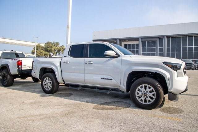 2025 Toyota TACOMA SR5 SR5