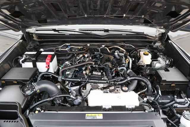 2025 Toyota TACOMA SR5 SR5