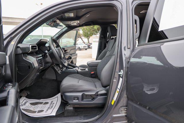 2025 Toyota TACOMA SR5 SR5