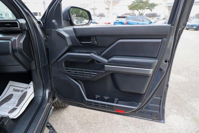 2025 Toyota TACOMA SR5 SR5