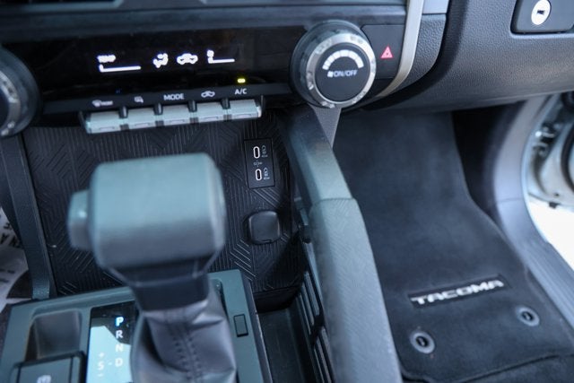 2025 Toyota TACOMA SR5 SR5