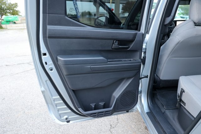 2025 Toyota TACOMA SR5 SR5