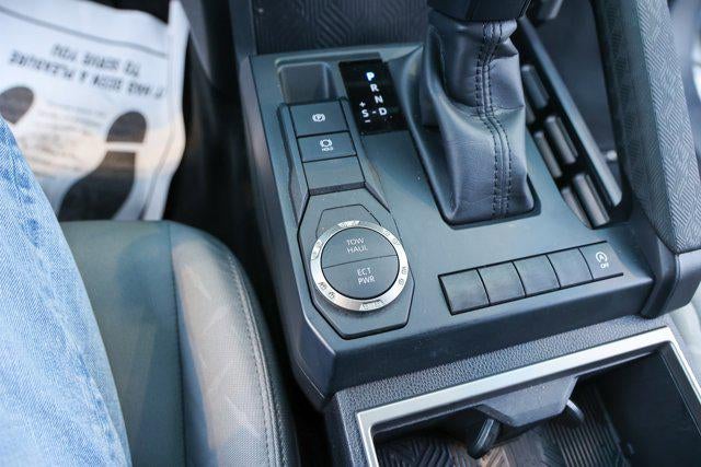 2025 Toyota TACOMA SR5 SR5