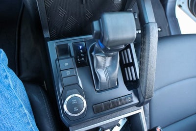 2024 Toyota TACOMA SR5 SR5