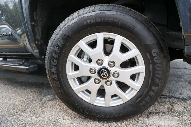 2025 Toyota Tacoma 4WD SR5