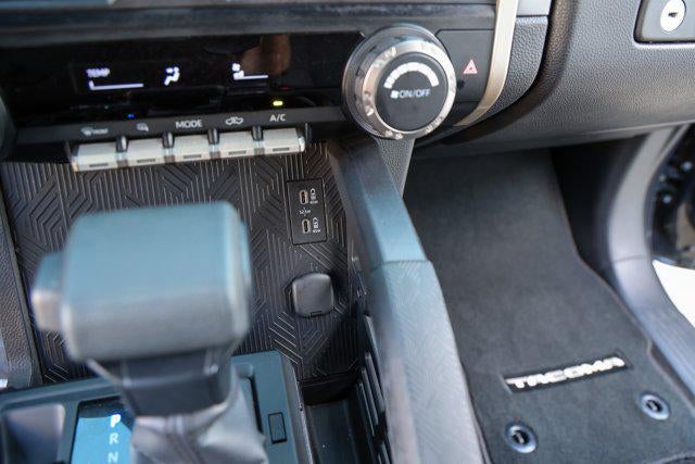 2025 Toyota TACOMA SR5 SR5