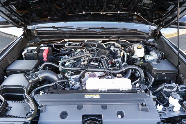 2025 Toyota TACOMA SR5 SR5