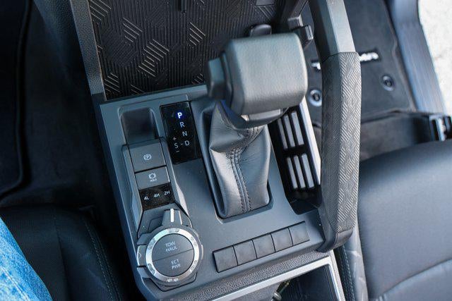 2025 Toyota TACOMA SR5 SR5