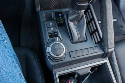 2025 Toyota TACOMA SR5 SR5