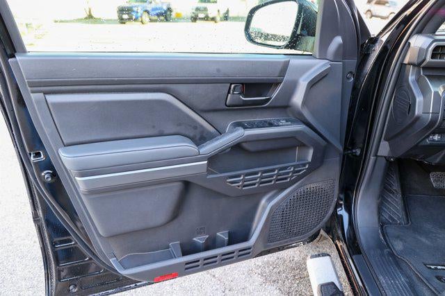 2025 Toyota TACOMA SR5 SR5