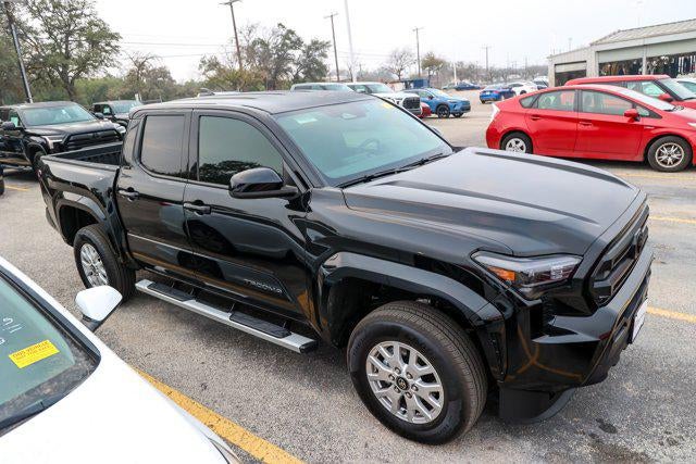 2025 Toyota TACOMA SR5 SR5