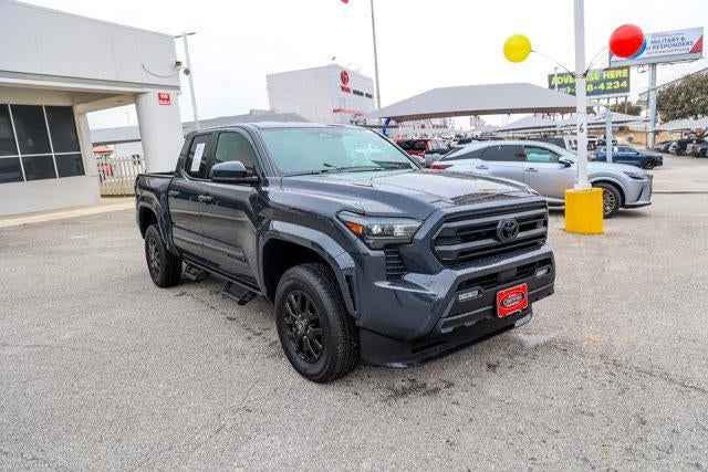 2025 Toyota TACOMA SR5 SR5