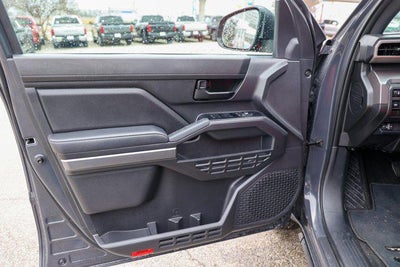 2025 Toyota TACOMA SR5 SR5