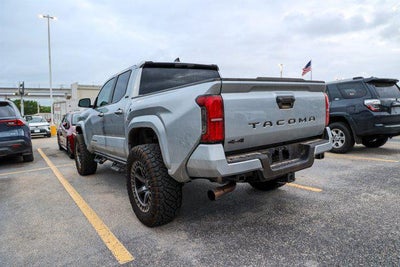 2025 Toyota TACOMA SR5 SR5