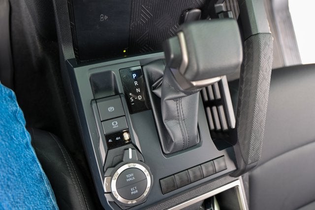 2025 Toyota TACOMA SR5 SR5