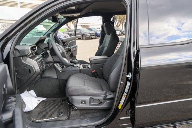 2025 Toyota TACOMA SR5 SR5