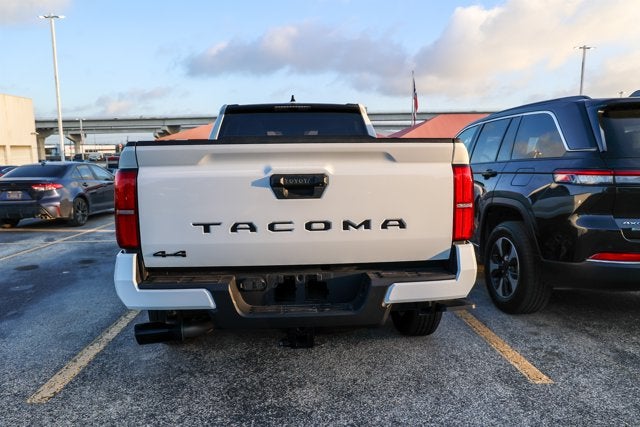 2025 Toyota Tacoma 4WD SR5