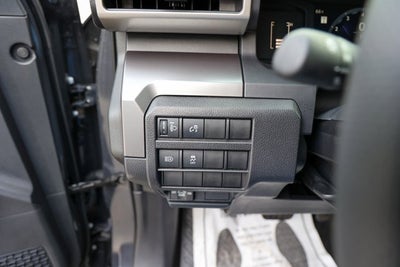 2025 Toyota TACOMA SR5 SR5