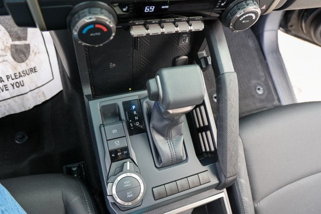 2025 Toyota TACOMA SR5 SR5