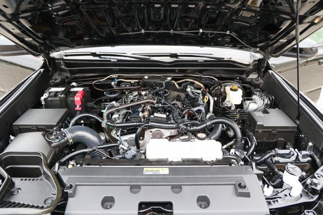 2025 Toyota TACOMA SR5 SR5