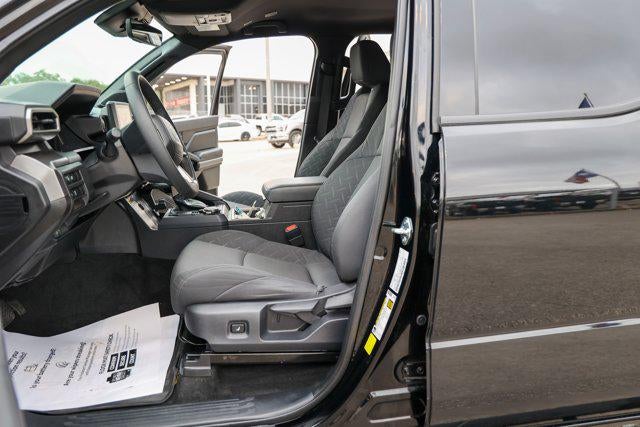 2025 Toyota TACOMA SR5 SR5