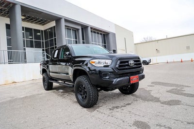 2023 Toyota TACOMA SR SR5