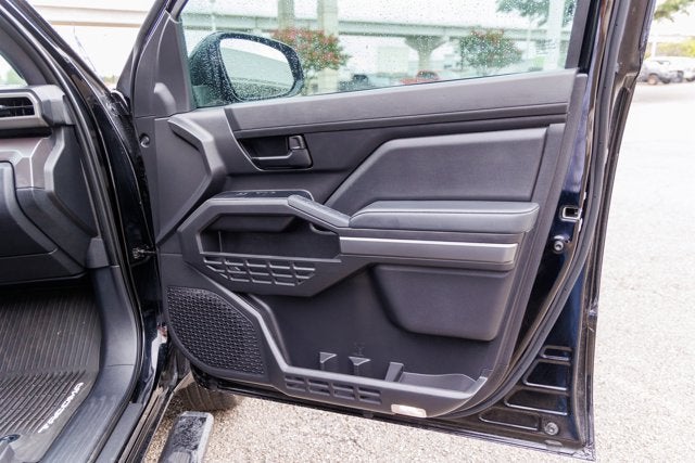2025 Toyota TACOMA SR5 SR5